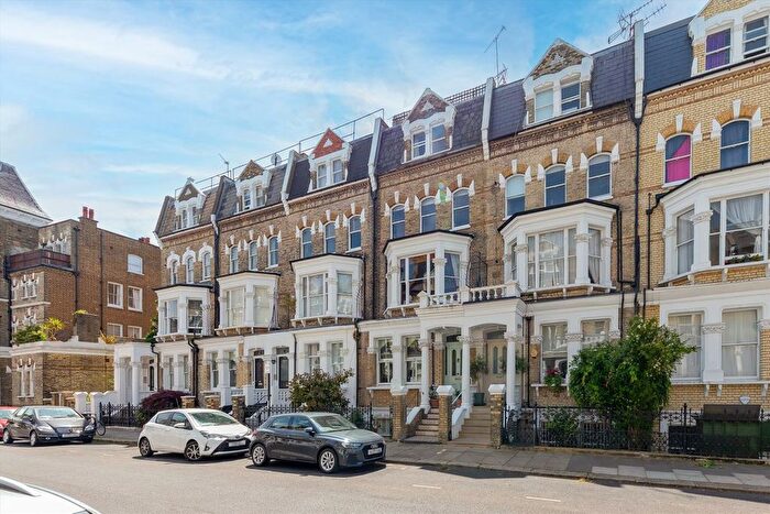 1 Bedroom Flat For Sale In Gunterstone Road, West Kensington, W14