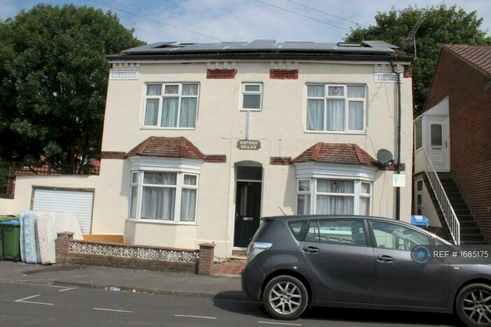 8 Bedroom Detached House To Rent In Cromwell Road, Southampton, SO15