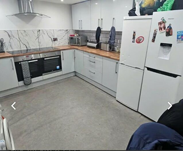 7 Bedroom Terraced House To Rent In Ashville Road, Leeds, West Yorkshire, LS6