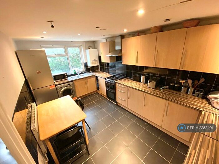 4 Bedroom Terraced House To Rent In Abbotsbury Close, London, E15