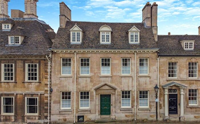 6 Bedroom Terraced House To Rent In St. Georges Square, Stamford, Lincolnshire, PE9
