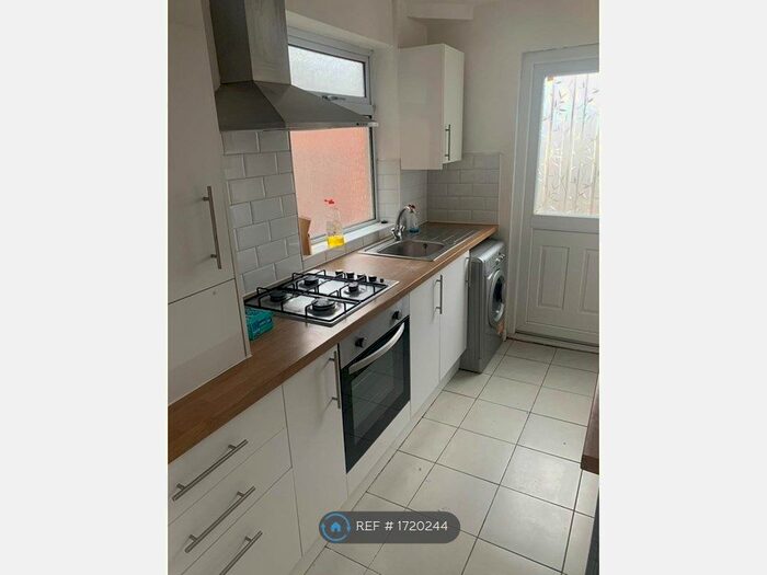 3 Bedroom Semi-Detached House To Rent In London Road, Coventry, CV1