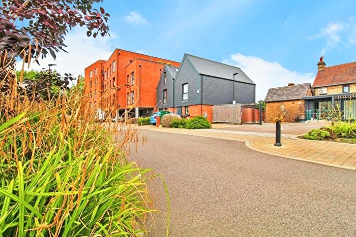 1 Bedroom Apartment To Rent In Hazlemere Marina, Waltham Abbey, EN9