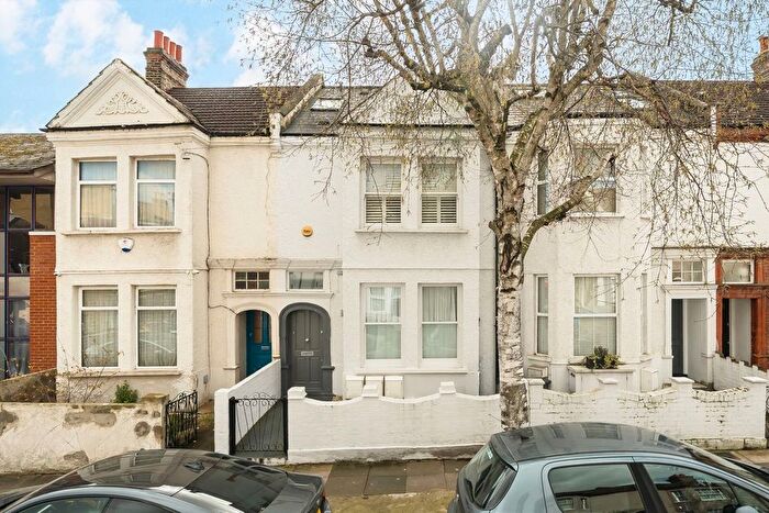 1 Bedroom Flat For Sale In Rookstone Road, Tooting, SW17