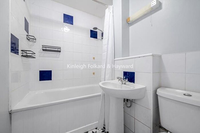 1 Bedroom Apartment To Rent In Millstream Close London, N13