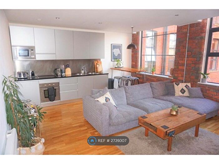 2 Bedroom Flat To Rent In Roberts Wharf, Leeds, LS9