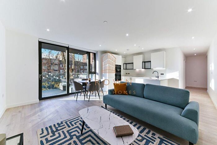 2 Bedroom Flat To Rent In Willowbrook House, Hackney, N4