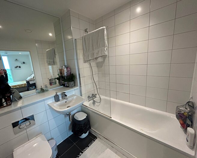 2 Bedroom Apartment To Rent In Wharf End, Trafford Park, Manchester, M17