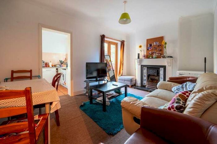 3 Bedroom Terraced House For Sale In Haydon Place, Guildford, Guildford, GU1