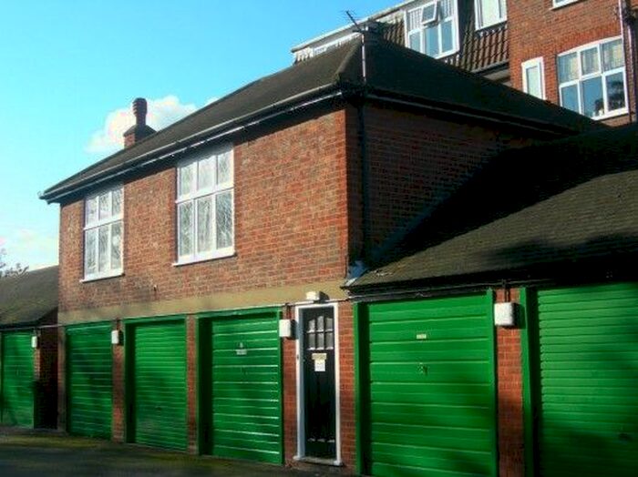 2 Bedroom Flat To Rent In Portsmouth Road, Surbiton, KT6