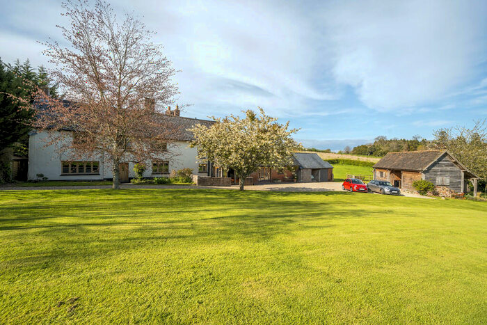 4 Bedroom Link Detached House For Sale In Talaton, EX5