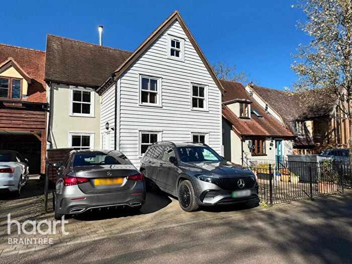 3 Bedroom Detached House For Sale In Friars Lane, Braintree, CM7