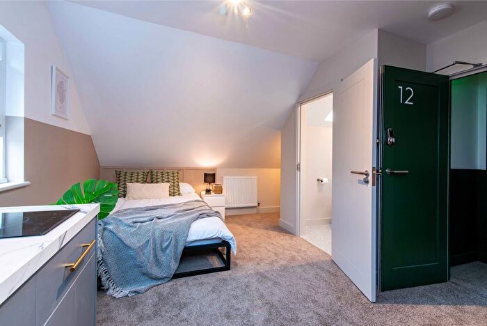 1 Bedroom Property To Rent In Massetts Road, Horley, RH6