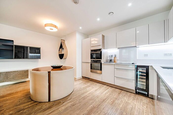 2 Bedroom Flat For Sale In Tiggap House, Greenwich, London, SE10