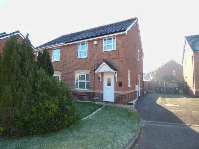 3 Bedroom Semi-Detached House To Rent In Lonsdale Drive, Toton, NG9