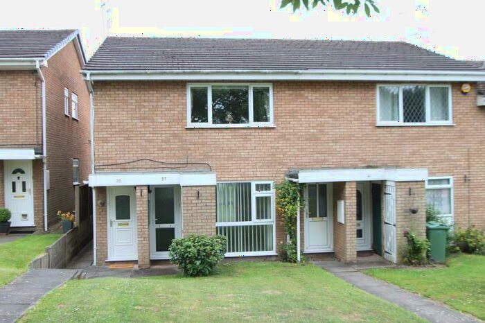 1 Bedroom Apartment To Rent In Hamilton Avenue, Abbeyfieds Estate, Halesowen, B62