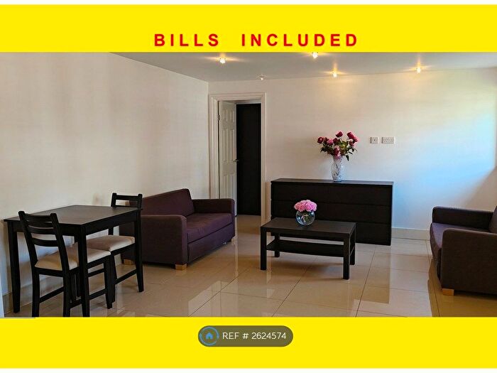 1 Bedroom Flat To Rent In Flower Lane, Mill Hill, NW7