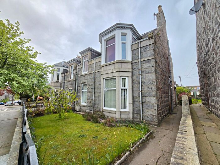 3 Bedroom Flat For Sale In Clifton Road, Hilton, Aberdeen, AB24