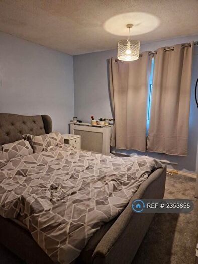 3 Bedroom End Of Terrace House To Rent In Tangmere Drive, Southampton, SO16