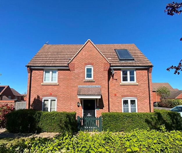 3 Bedroom Semi-detached House For Sale In Dan Read Parade, Didcot, OX11