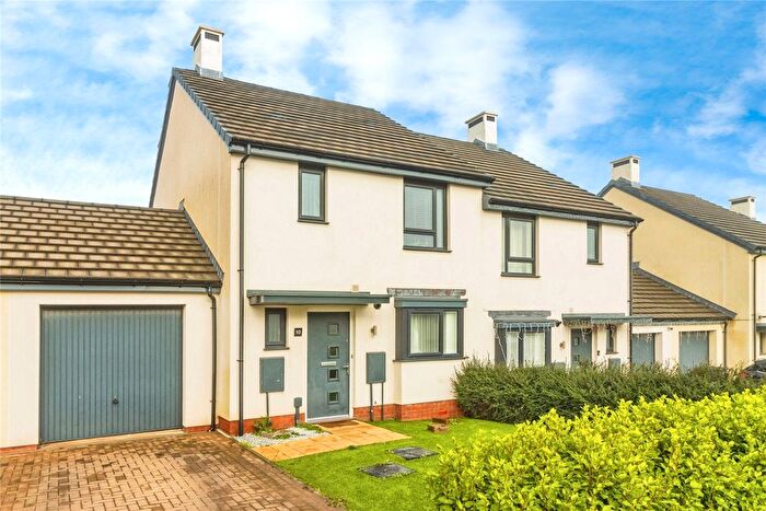 3 Bedroom Semi Detached House For Sale In Eight Acre Drive, Paignton, Devon, TQ4