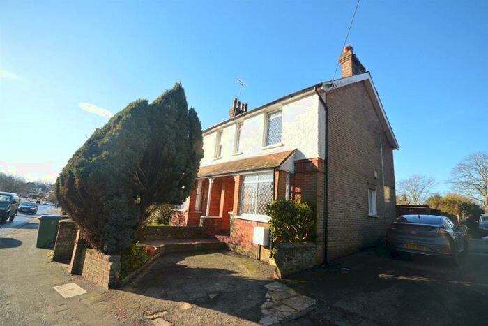 3 Bedroom Semi-Detached House To Rent In London Road, Pulborough, RH20