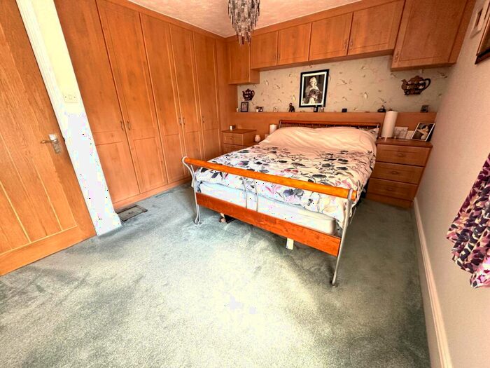 2 Bedroom Semi-Detached Bungalow For Sale In St Johns Farm Mews, Exmouth, EX8