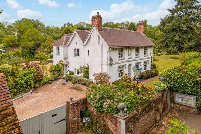 5 Bedroom Detached House For Sale In Castle Grove Road, Woking, GU24