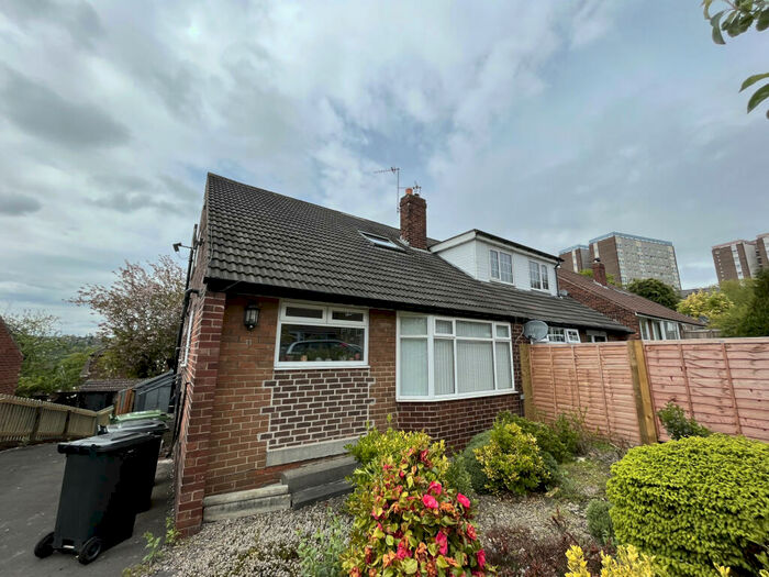 3 Bedroom Semi-Detached House To Rent In Eden Gardens, Leeds, LS4