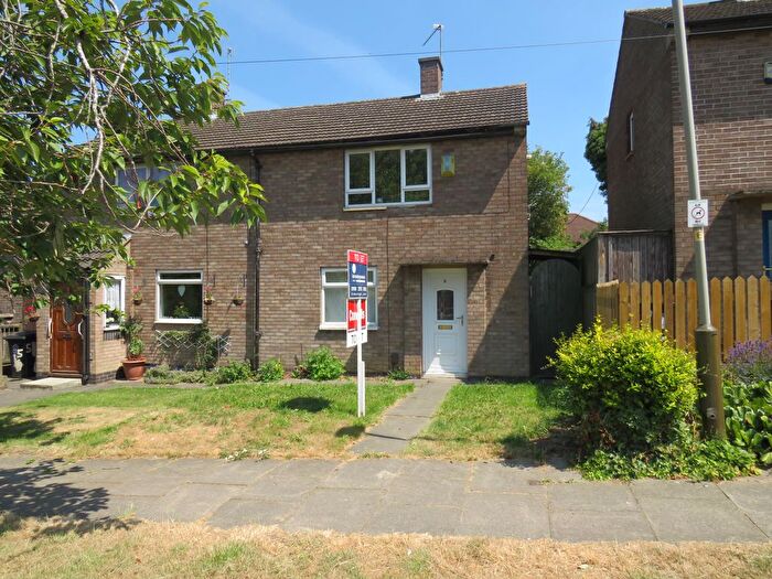 2 Bedroom Property To Rent In Woodstock Close, Leicester, LE4