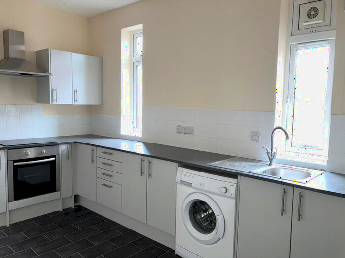 2 Bedroom Flat To Rent In Titchfield Street, KA1
