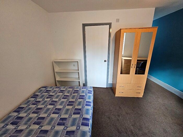 9 Bedroom Semi Detached House To Rent In Dawlish Road, Birmingham, B29