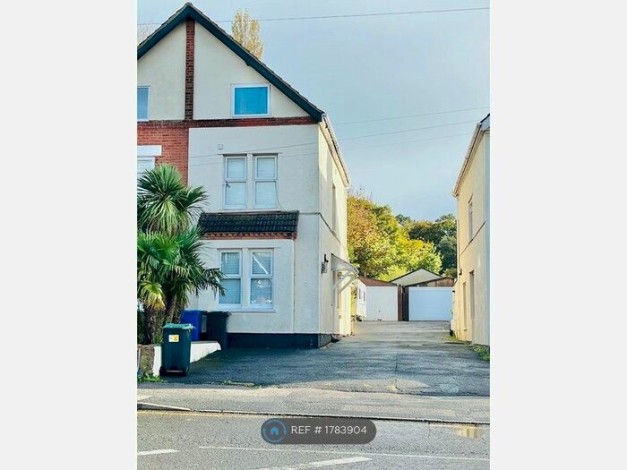 4 Bedroom Semi-Detached House To Rent In Ringwood Road, Poole, BH14