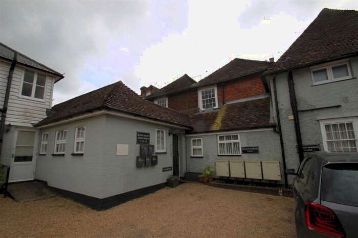 1 Bedroom Flat To Rent In North Street, Headcorn, Ashford, TN27