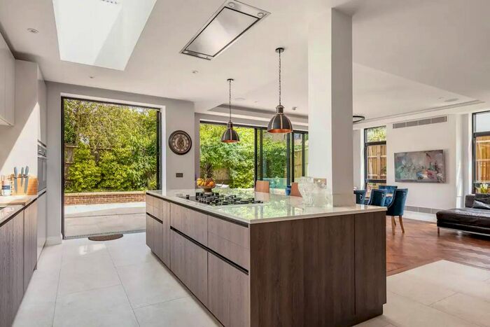 4 Bedroom Property To Rent In Grange Road, Highgate, London, N6