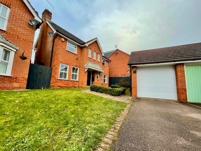 3 Bedroom Property To Rent In Woodpecker Close, Brackley, NN13