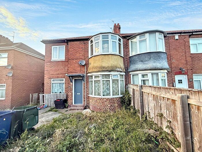 3 Bedroom Flat To Rent In Howdene Road, Newcastle Upon Tyne, NE15