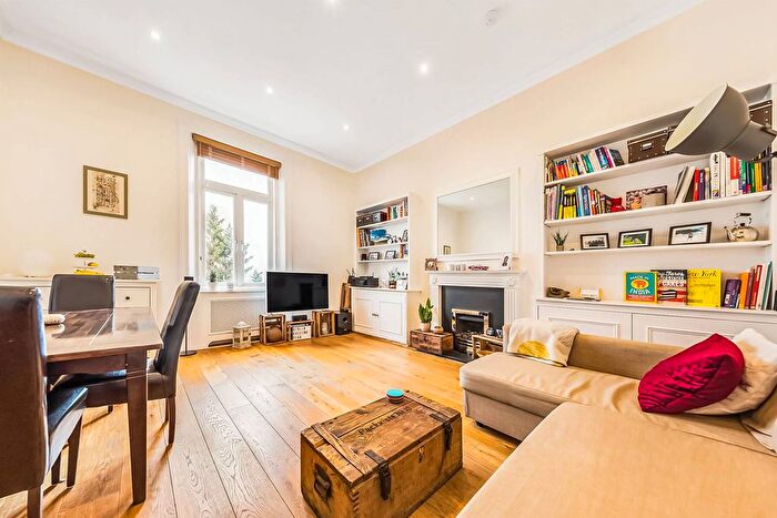 1 Bedroom Flat To Rent In Philbeach Gardens, Earls Court, London, SW5