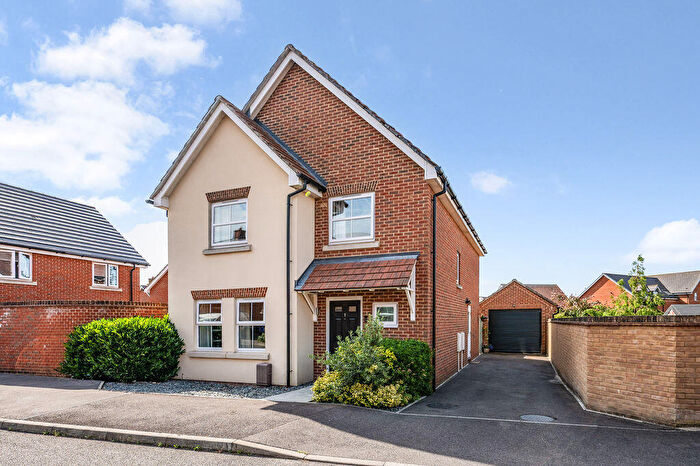 4 Bedroom Detached House For Sale In Roedeer Close, Emsworth, PO10