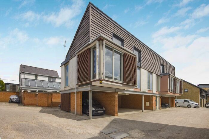 2 Bedroom Flat To Rent In Holland Way, Newhall, Harlow, CM17