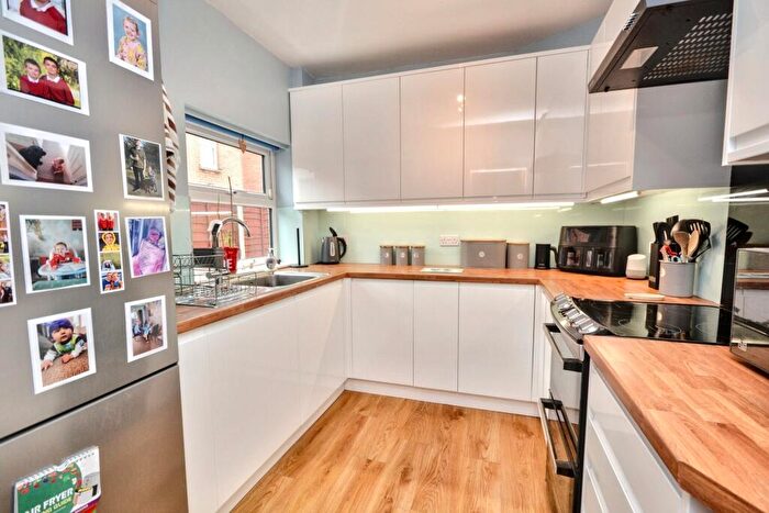 2 Bedroom End Of Terrace House For Sale In Salisbury, SP2