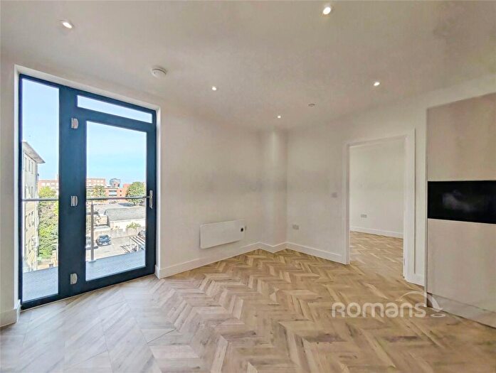 2 Bedroom Flat To Rent In Kings Road, Reading, Berkshire, RG1