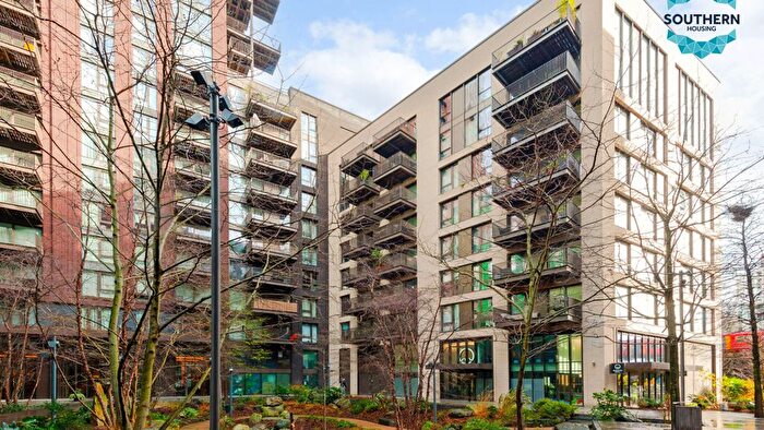 1 Bedroom Flat For Sale In Ace Way, Battersea, London, SW11