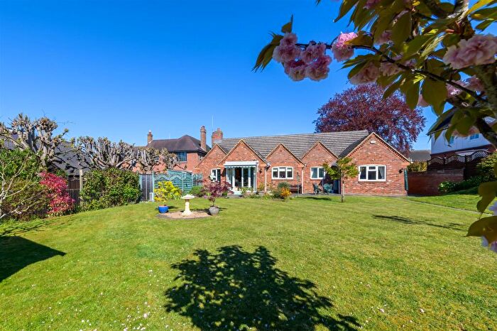 2 Bedroom Detached Bungalow For Sale In Victoria Road, Rushden, NN10