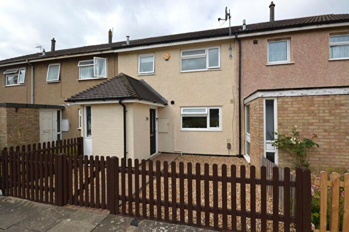 3 Bedroom Terraced House For Sale In Burnt Close, Luton, Bedfordshire, LU3