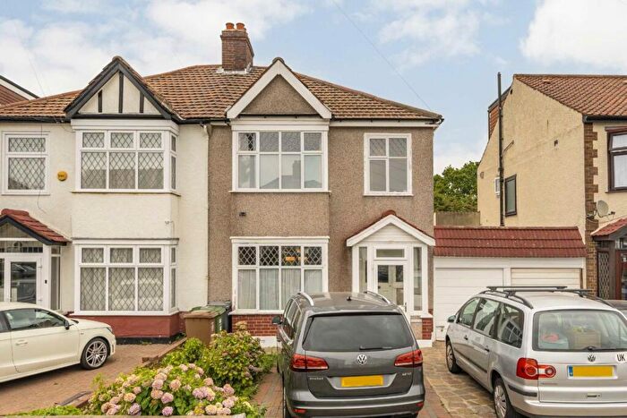 3 Bedroom Semi-Detached House For Sale In Linchmere Road, London, SE12