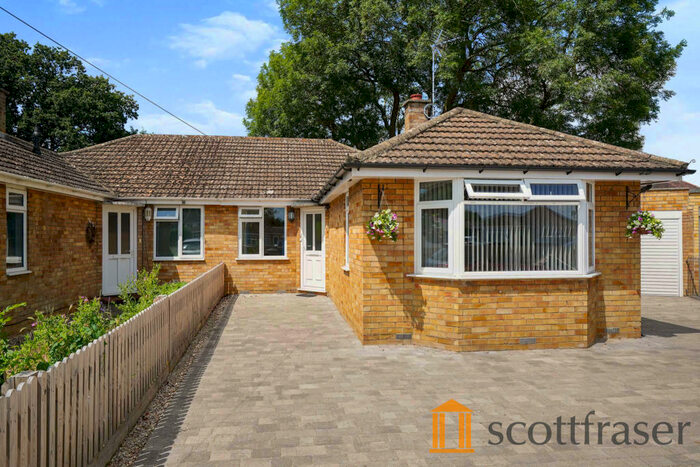 3 Bedroom Bungalow To Rent In Fletcher Close, Yarnton, OX5