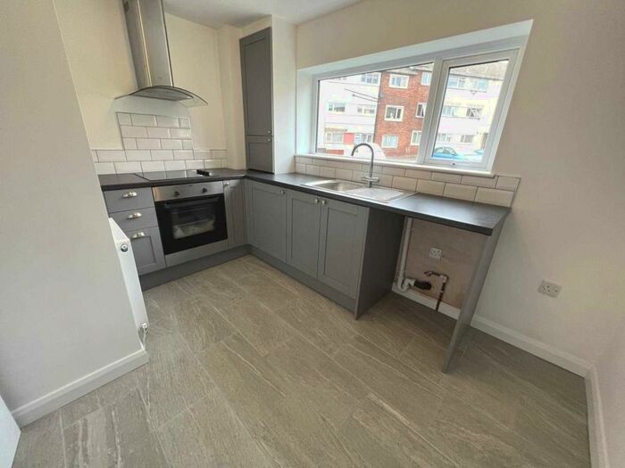 2 Bedroom Flat To Rent In Lindsay Court, New Road, Blackpool, FY4