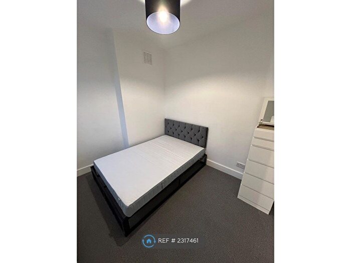 2 Bedroom Flat To Rent In Alderbrook Road, London, SW12