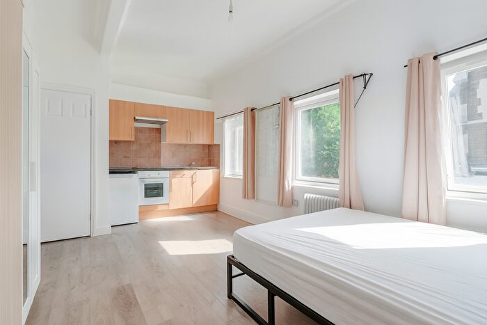 Studio To Rent In Mazenod Avenue, West Hampsted, NW6